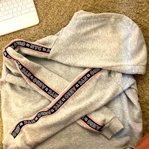 Cropped AERO hoodie